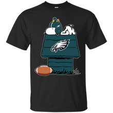 Load image into Gallery viewer, Philadelphia Eagles Snoopy And Woodstock Waiting For Football Season T - Shirt For Men